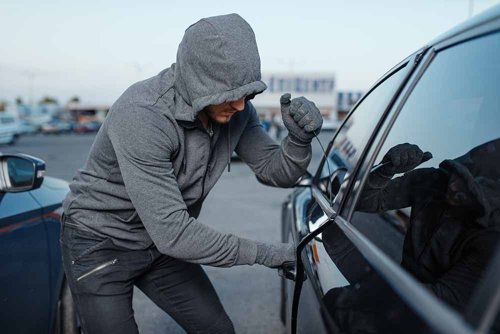 Car theft in progress