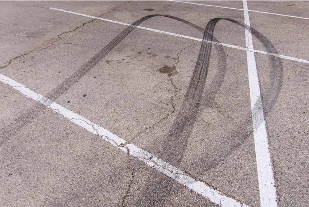 Ask Sonnet: Who's at fault in a parking lot accident?