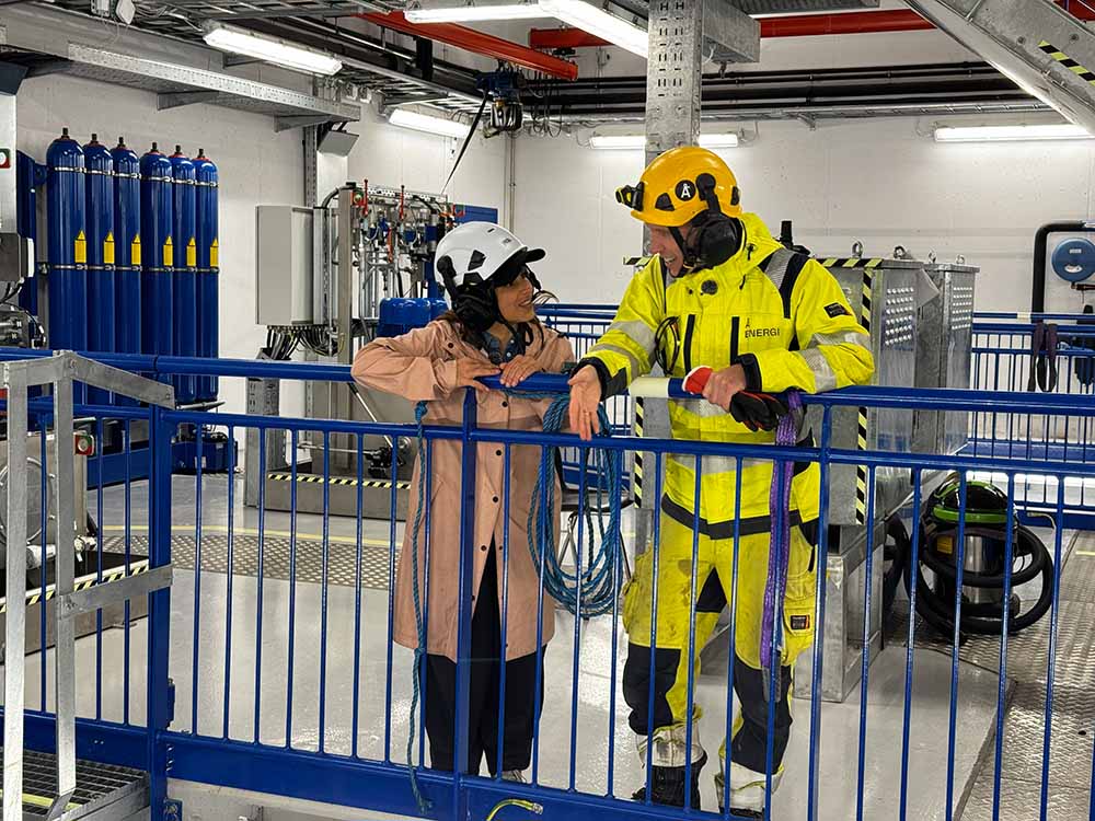 Notre chroniqueuse à la centrale de Fennefoss